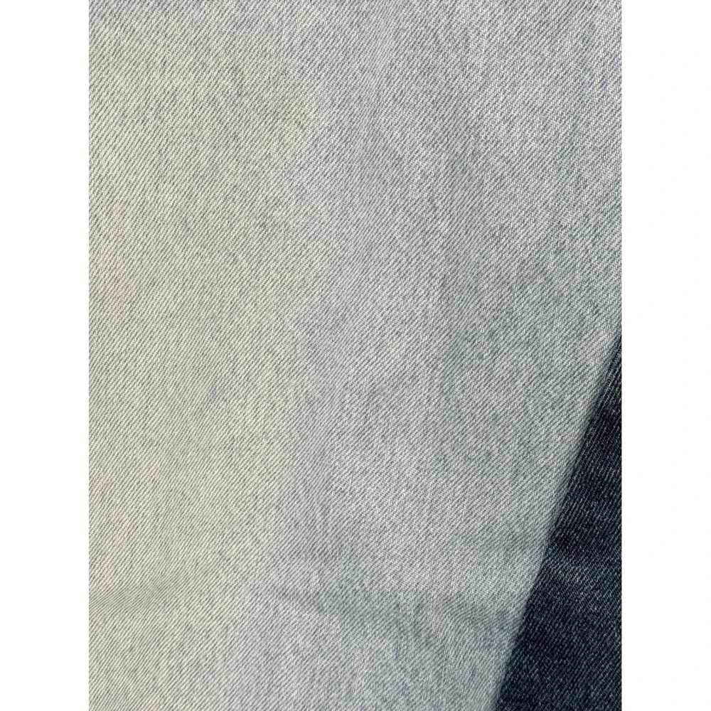 Carhartt some stitching